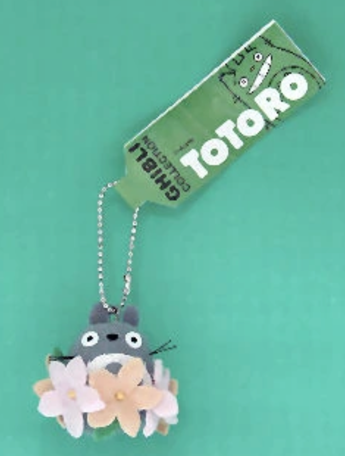 Studio Ghibli My Neighbor Totoro - Large Totoro & Flower Keychain