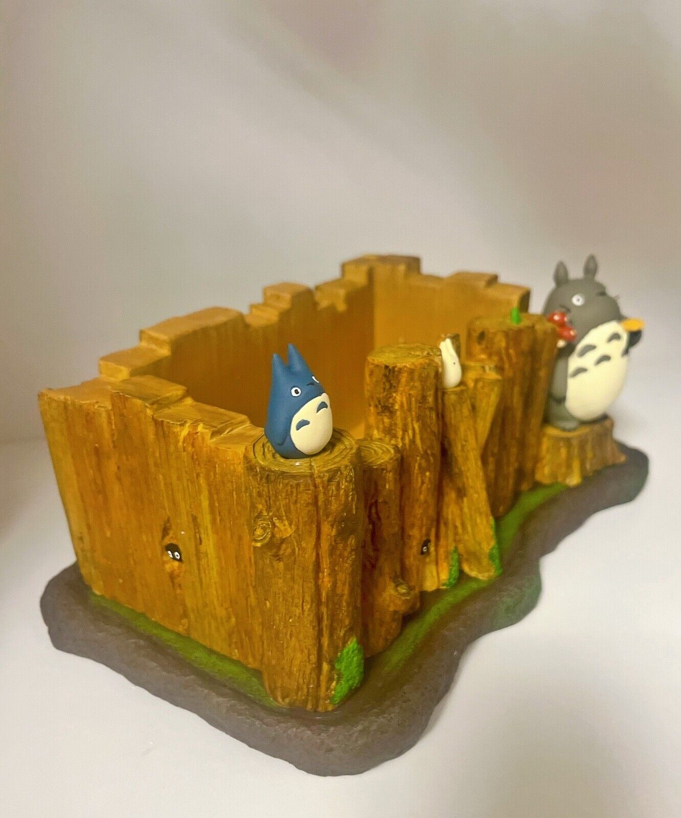 Studio Ghibli My Neighbor Totoro Planter Rare Totoro on a Log Retire Collectable