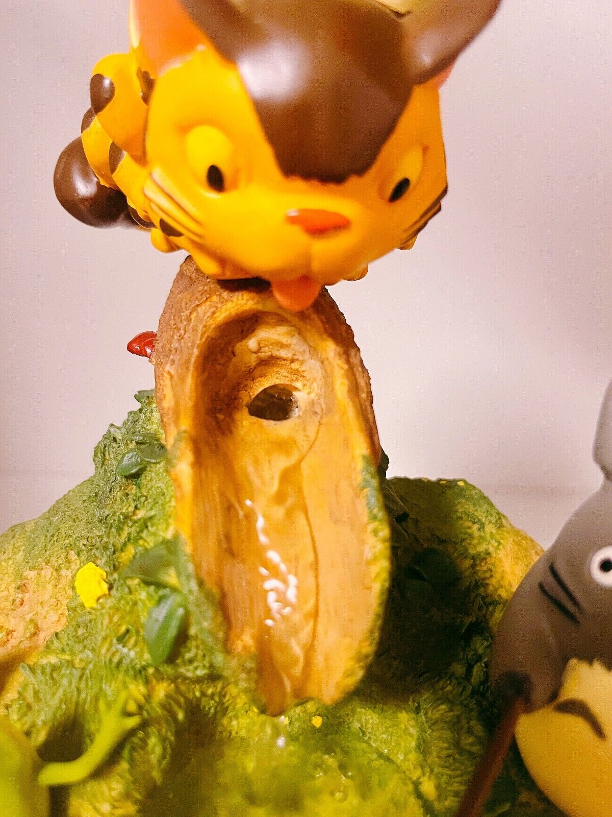 Studio Ghibli My Neighbor Totoro Water Garden Catbus Resting Rare Collectable