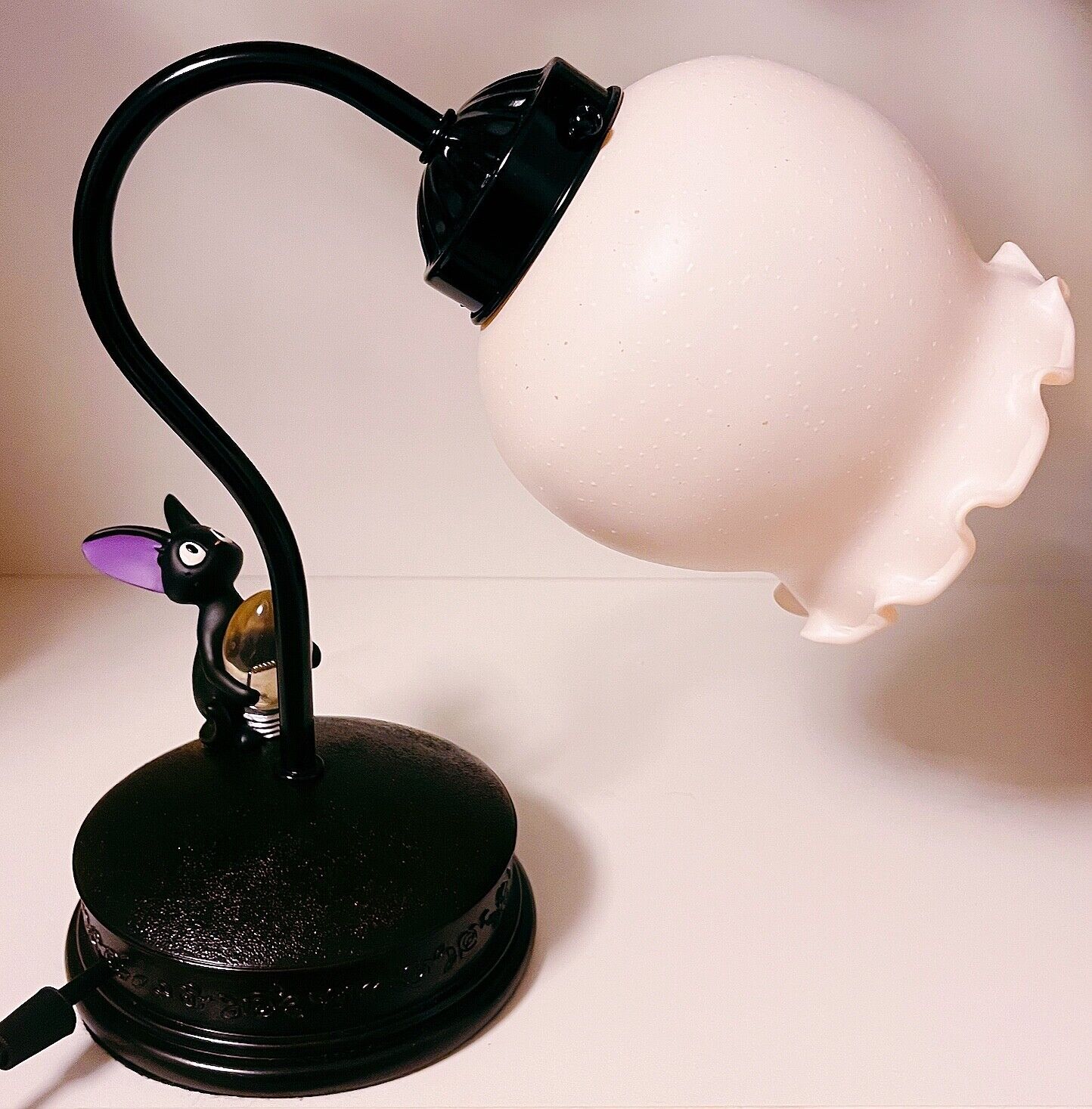 Studio Ghibli Kiki’s Delivery Service Table Lamp – Jiji with Light Bulb Scene