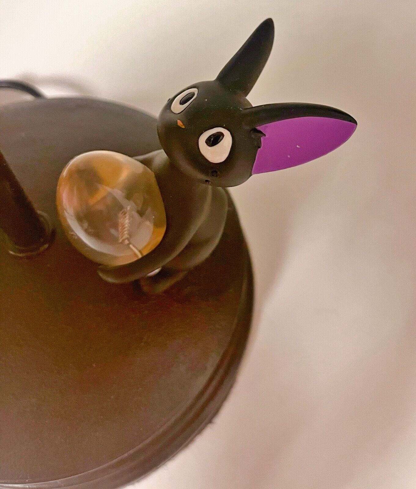 Studio Ghibli Kiki’s Delivery Service Table Lamp – Jiji with Light Bulb Scene