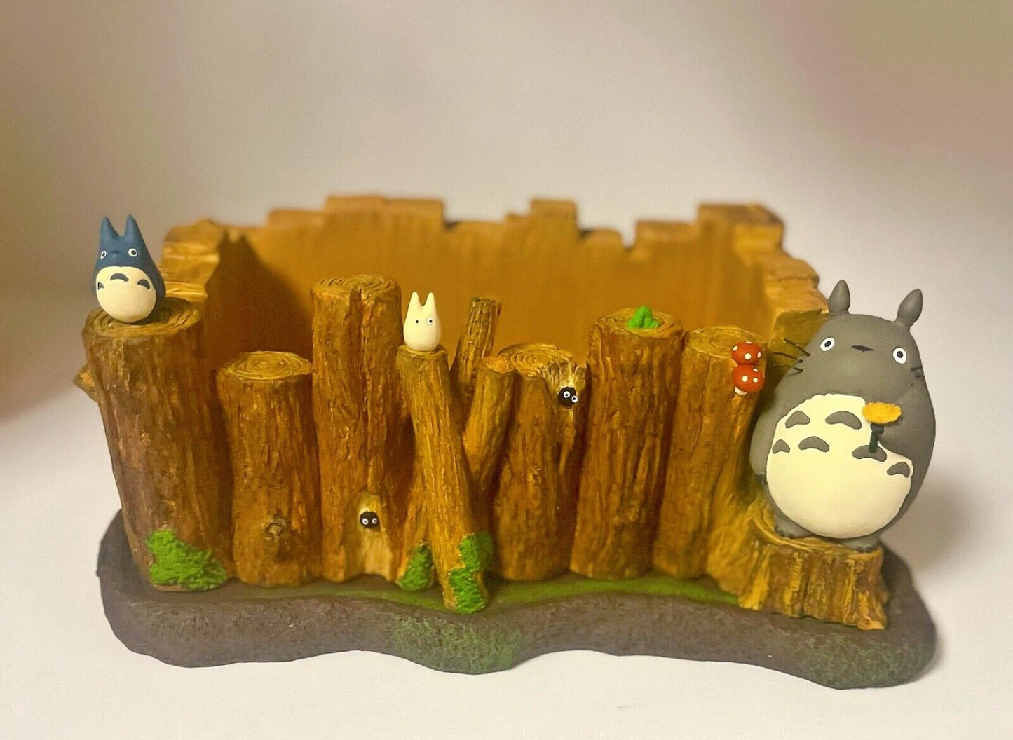 Studio Ghibli My Neighbor Totoro Planter Rare Totoro on a Log Retire Collectable